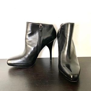 Via Spiga Stiletto Black Leather Heel Bootie